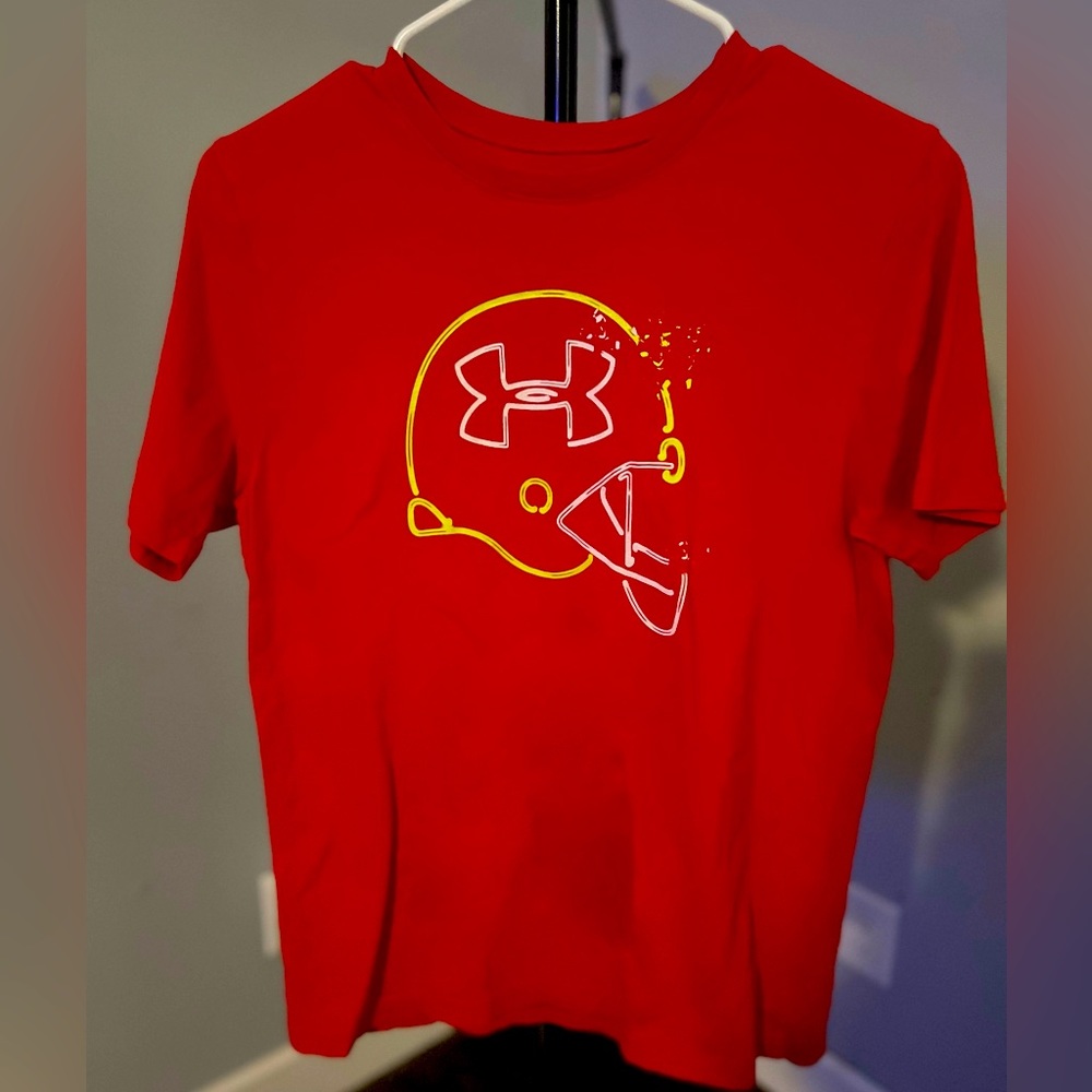 Boy’s Under Armour football shirt